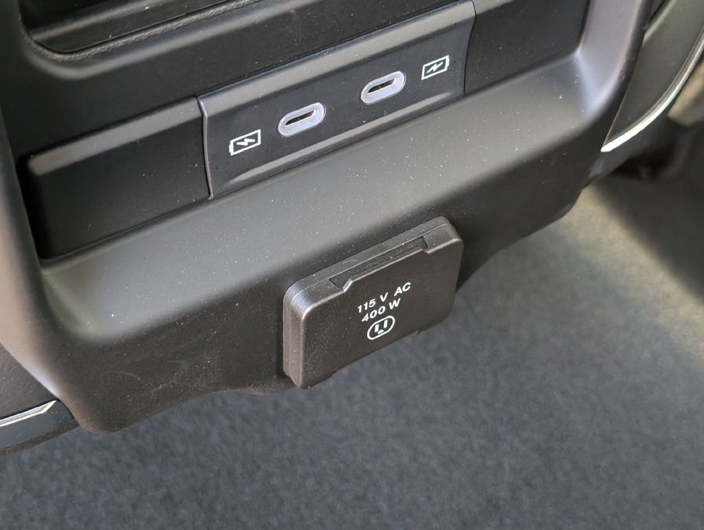 New 2026 RAM 3500 Laramie w/ Night Edition AWD/4WD image 25