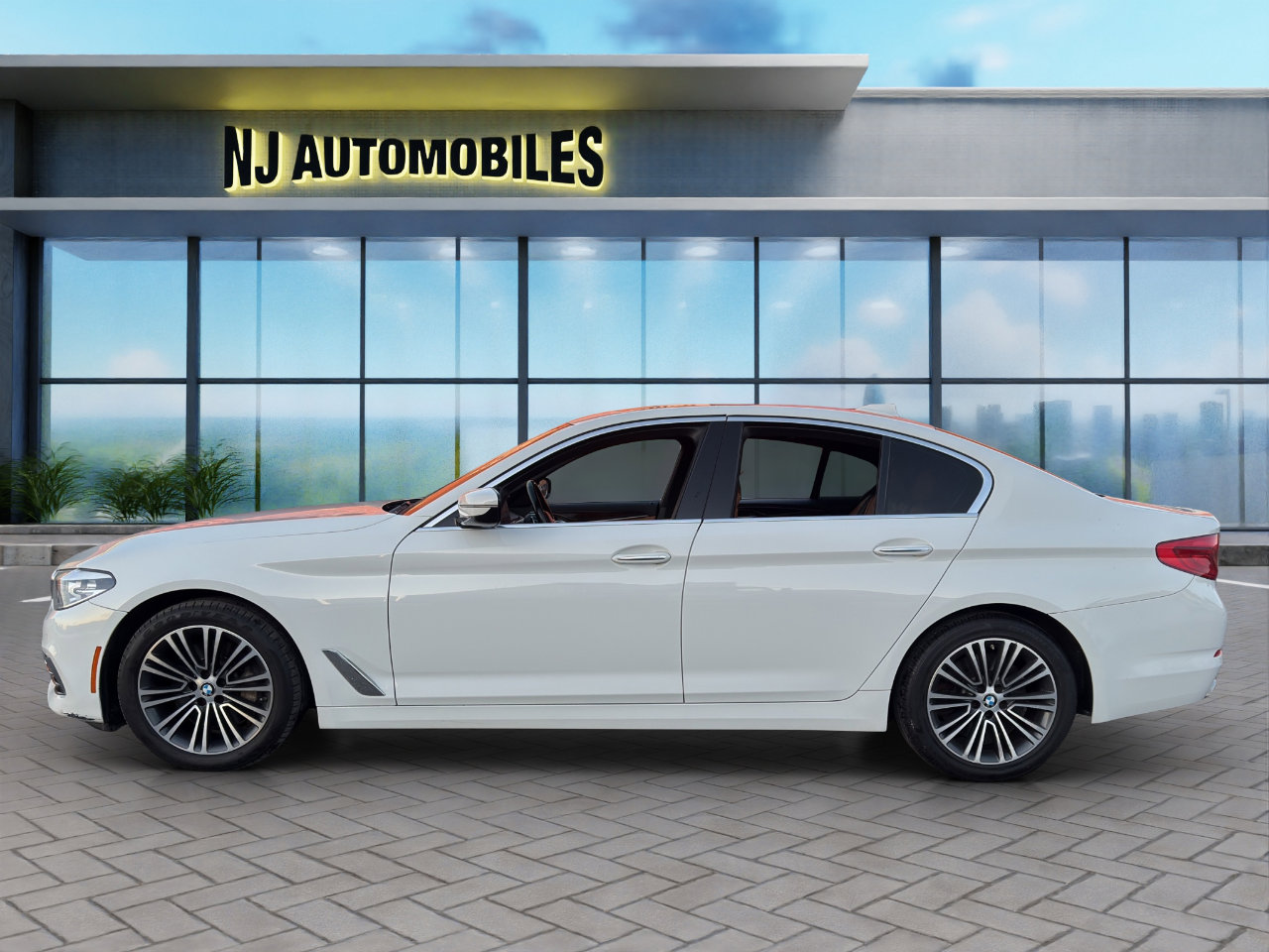Used 2018 BMW 540i xDrive w/ Premium Package image 4