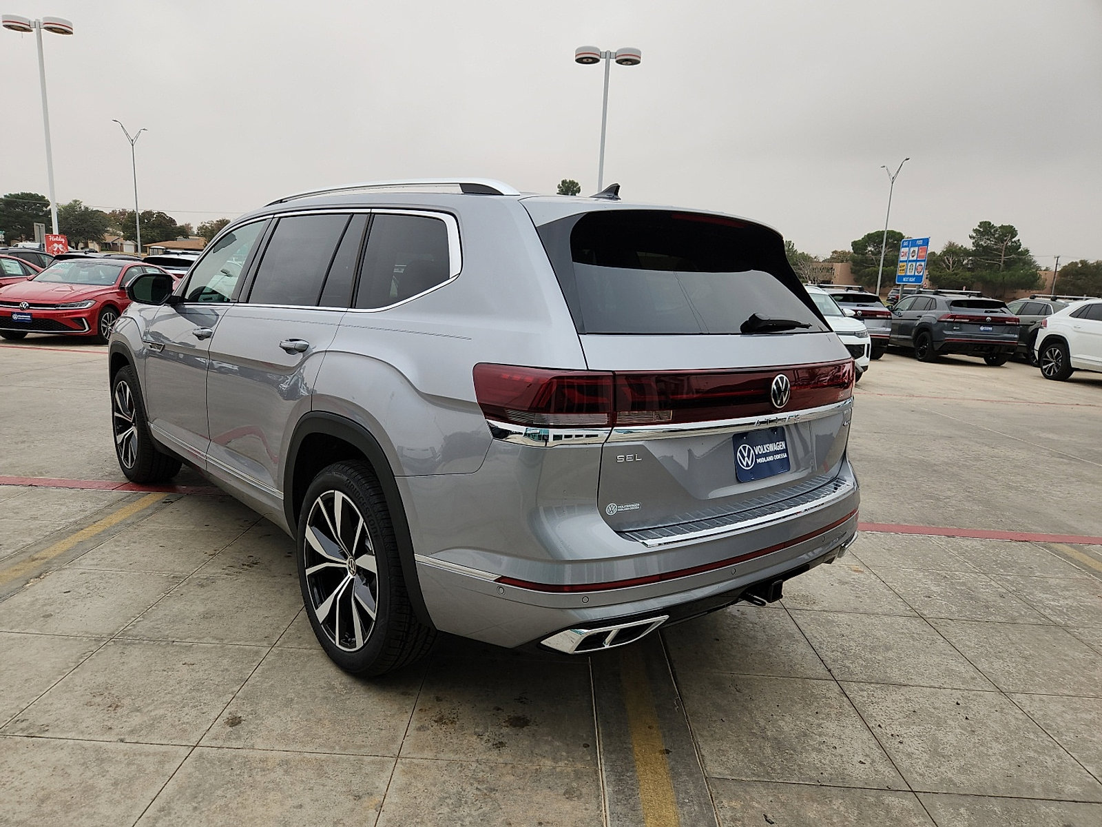New 2026 Volkswagen Atlas SEL Premium R-Line image 5