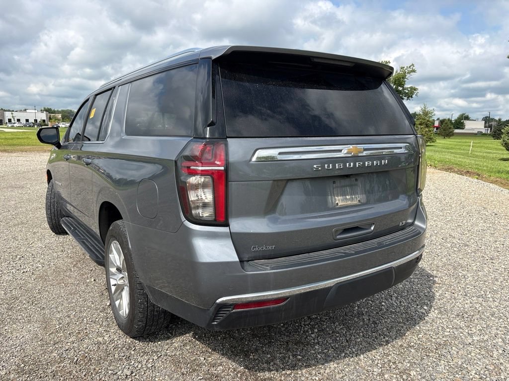 Used 2022 Chevrolet Suburban LT AWD/4WD image 7