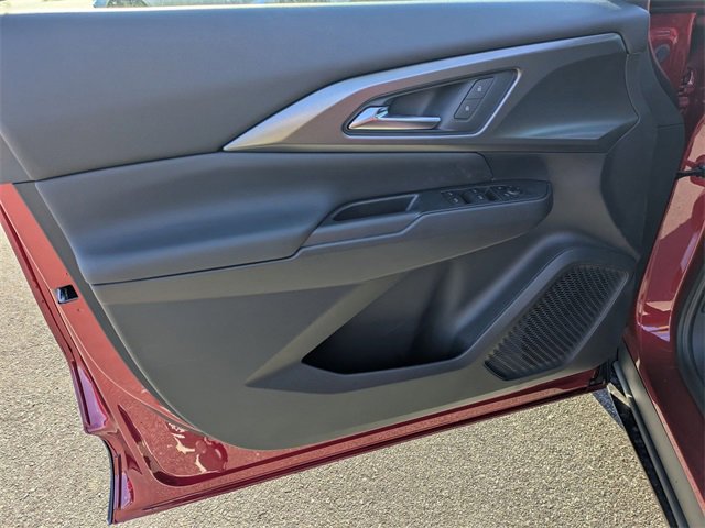 New 2026 Chevrolet Equinox EV LT image 9