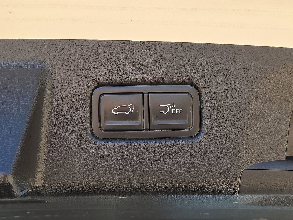 Used 2025 Kia Telluride S FWD image 13