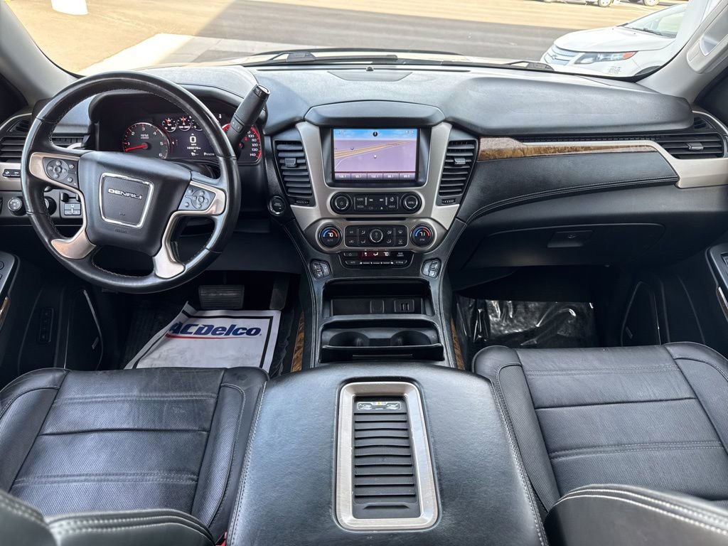 Used 2015 GMC Yukon Denali w/ Premium Package image 10