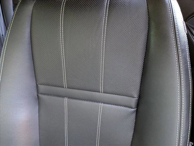 Used 2022 Land Rover Range Rover Velar R-Dynamic S image 14