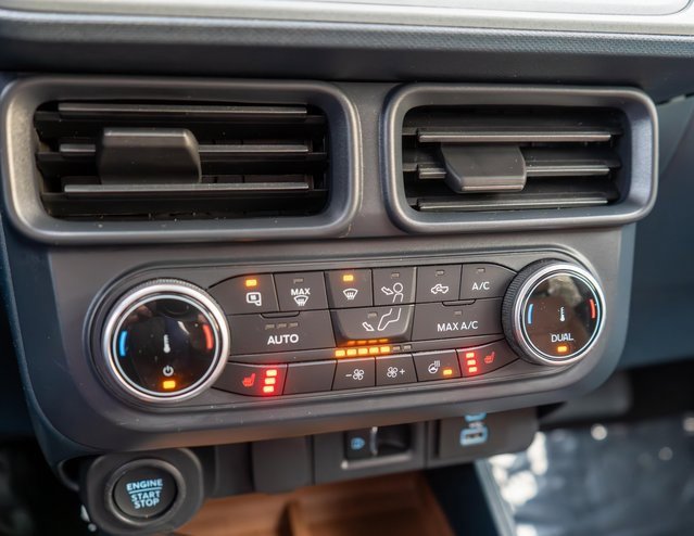 Used 2022 Ford Maverick Lariat w/ Lariat Luxury Package image 28