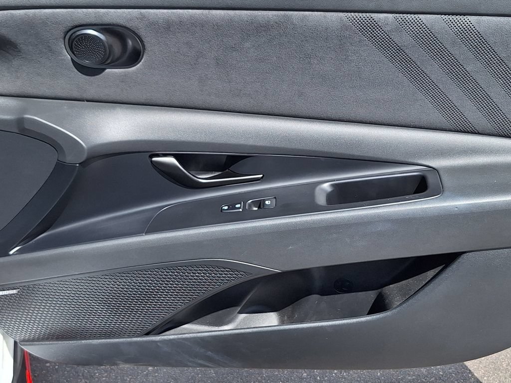 Certified 2025 Hyundai Elantra N FWD image 28
