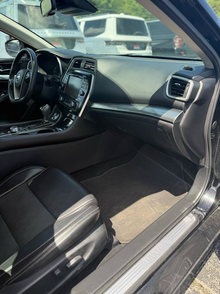 Used 2020 Nissan Maxima 3.5 SV w/ Floor Mat Group FWD image 11