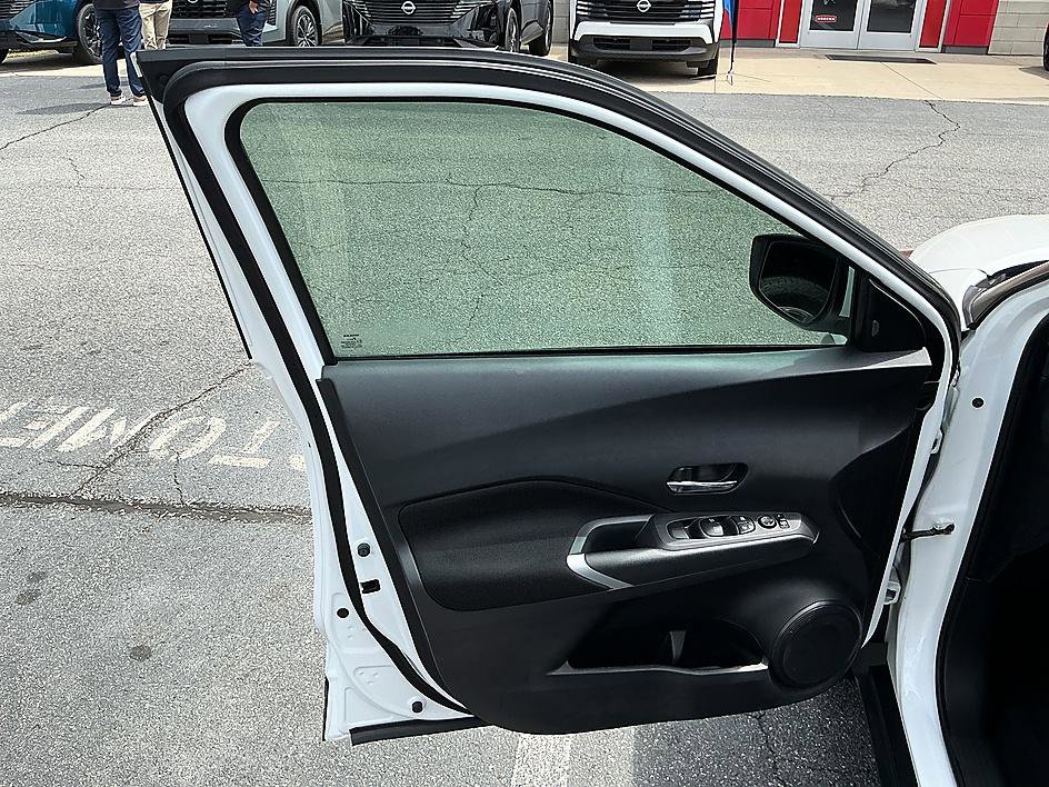 Certified 2023 Nissan Kicks SV FWD image 11