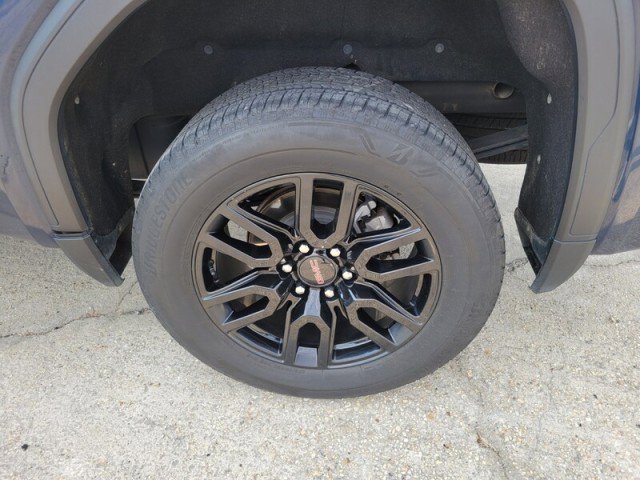 Used 2020 GMC Sierra 1500 Elevation w/ Elevation Value Package image 8