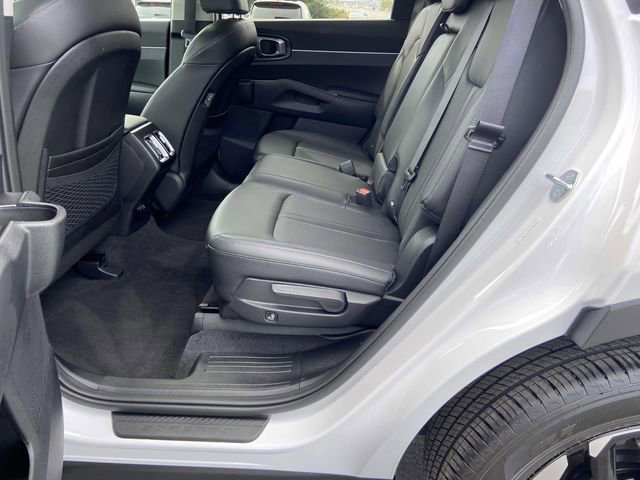 New 2025 Kia Sorento S image 10