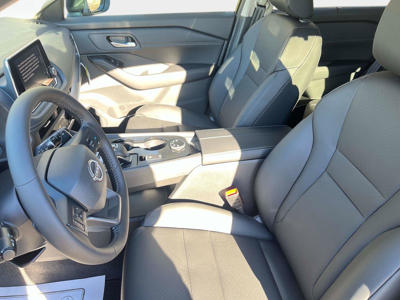 New 2026 Nissan Rogue SV w/ SV Premium Package image 20