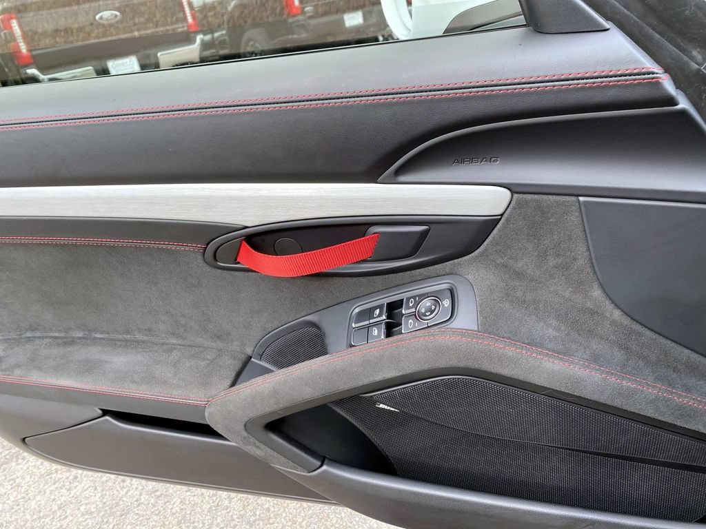 Used 2021 Porsche 718 Boxster Spyder RWD image 19