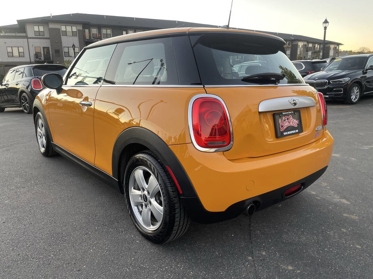 Used 2014 MINI Cooper 2-Door Hardtop image 4