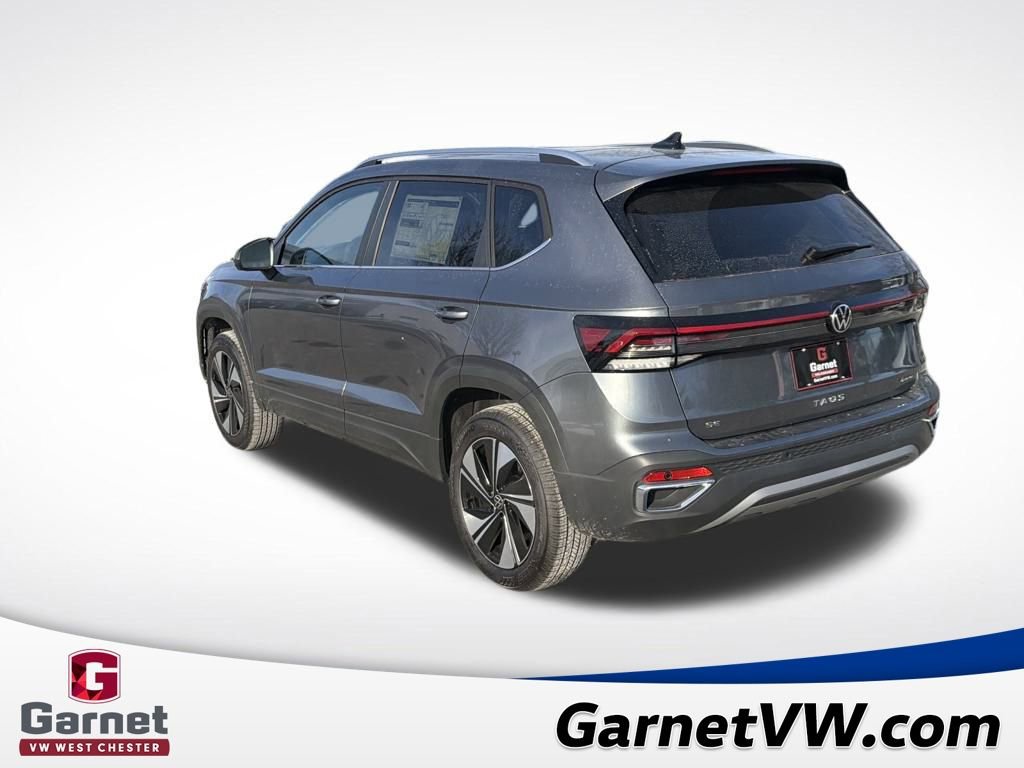 New 2026 Volkswagen Taos SE image 3