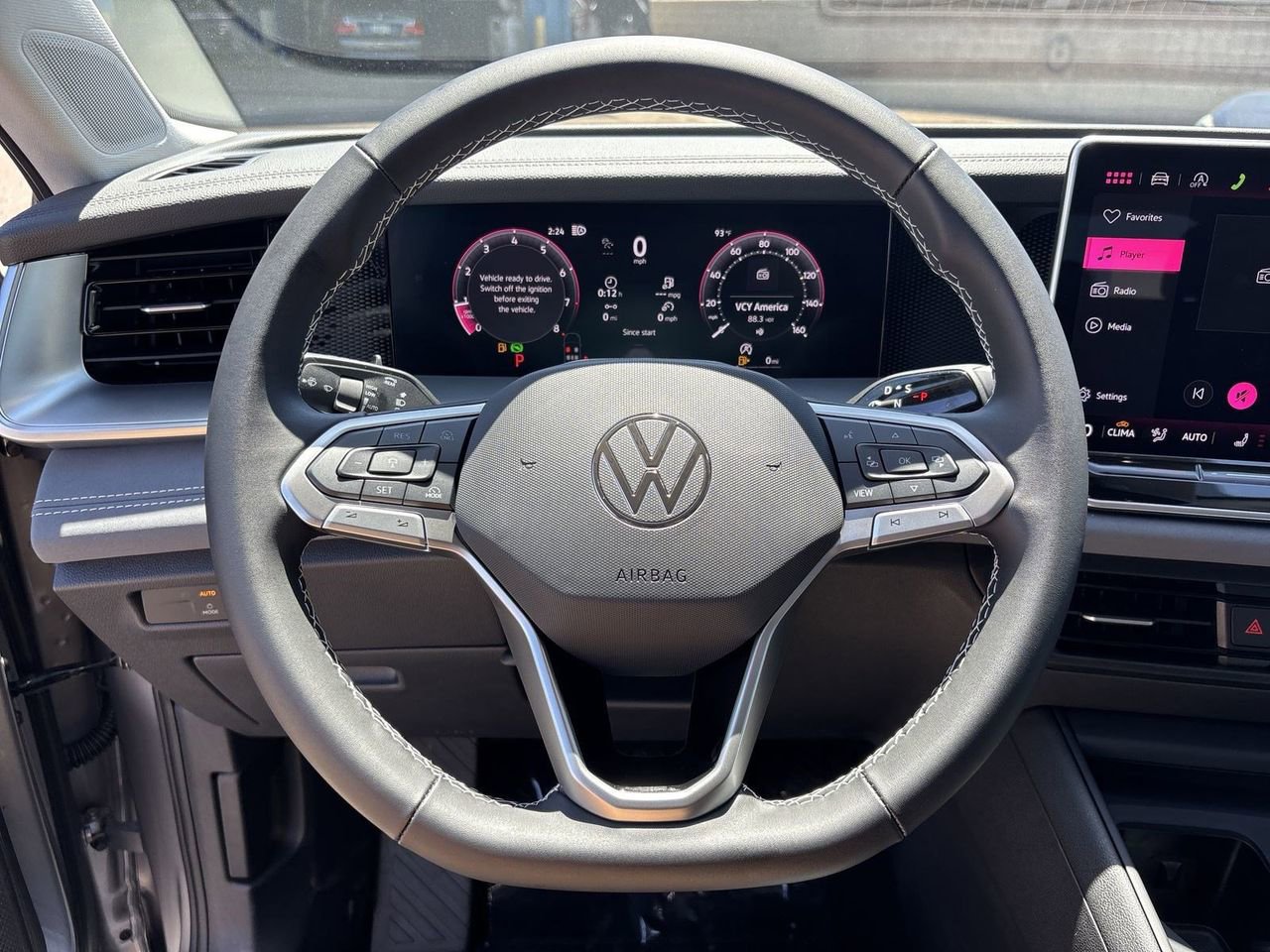 New 2026 Volkswagen Tiguan SE FWD image 18
