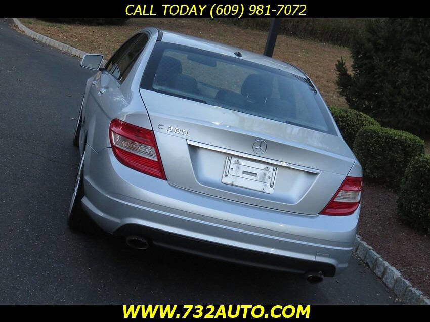 Used 2010 Mercedes-Benz C 300 Sedan image 25