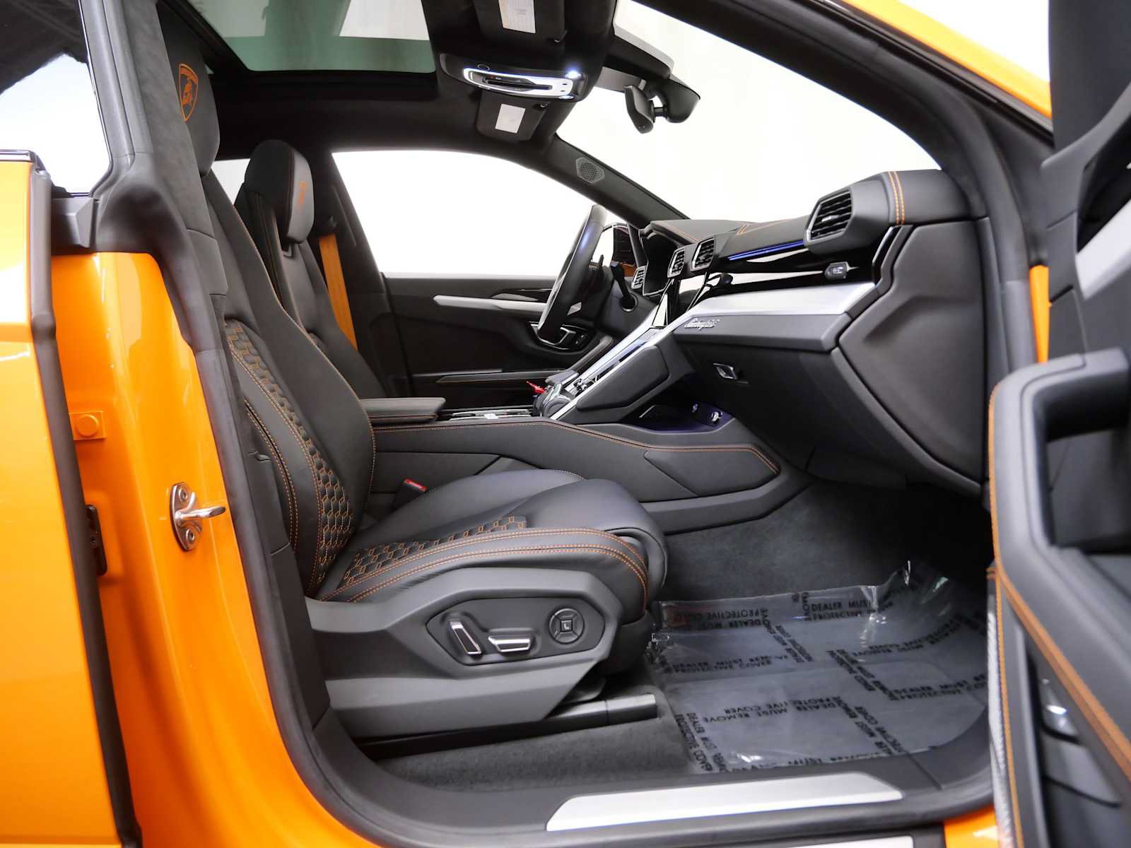 Used 2024 Lamborghini Urus S AWD/4WD image 12