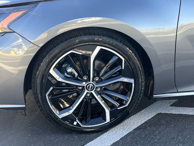 Used 2023 Nissan Altima 2.5 SR image 32