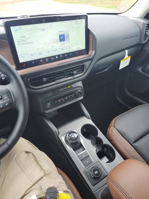 New 2025 Ford Bronco Sport Outer Banks w/ Outer Banks Tech Package+ AWD/4WD image 42