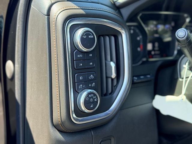 Certified 2022 GMC Sierra 3500 AT4 w/ AT4 Premium Plus Package AWD/4WD image 8