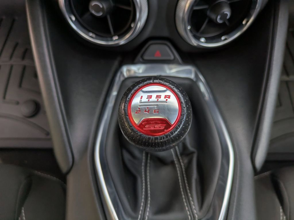 Used 2021 Chevrolet Camaro SS image 27