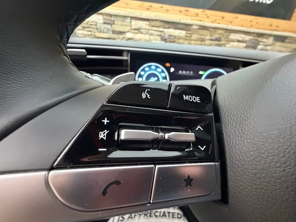 Used 2023 Hyundai Tucson Limited image 23