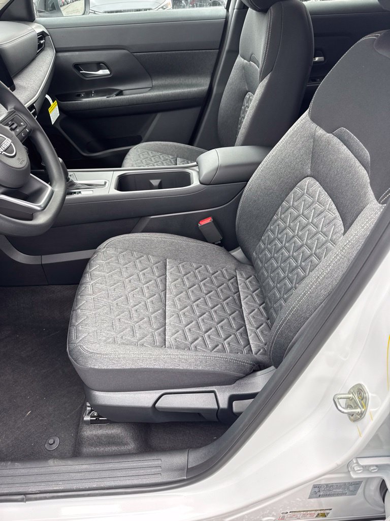 New 2026 Nissan Kicks SV w/ Cold Weather Package FWD image 9