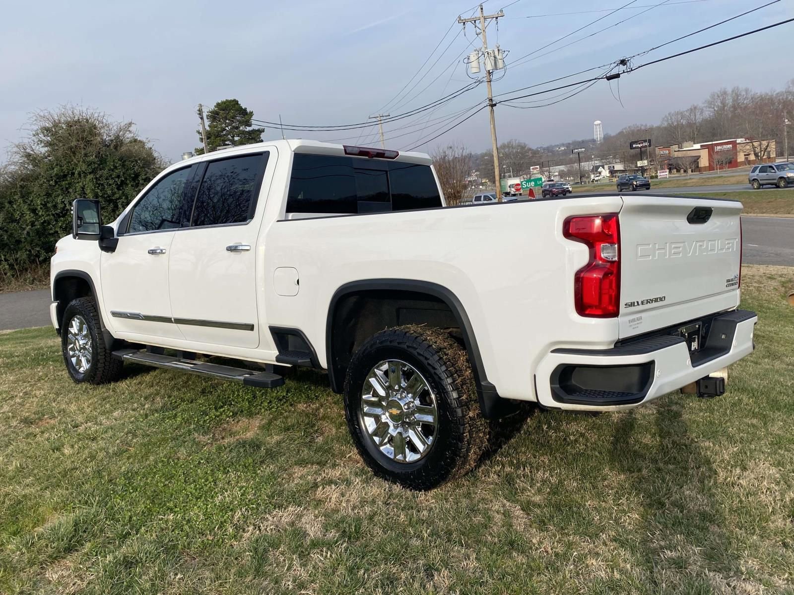 Used 2024 Chevrolet Silverado 2500 High Country image 5