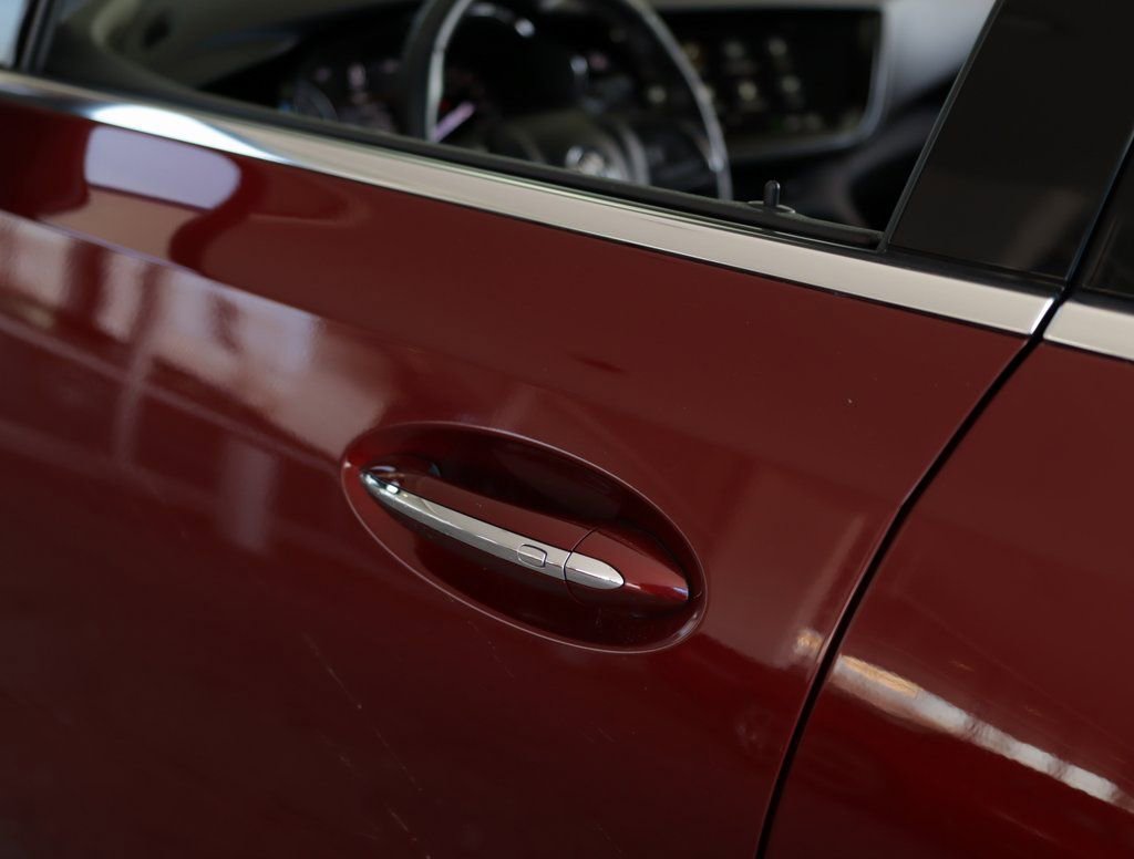 Used 2023 Buick Envision Essence image 34