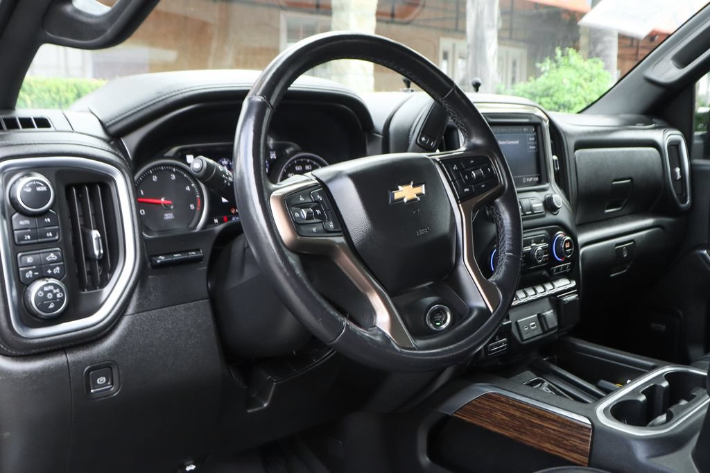 Used 2020 Chevrolet Silverado 2500 High Country w/ Technology Package AWD/4WD image 22