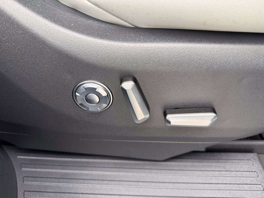 New 2026 Lincoln Navigator Black Label AWD/4WD image 31
