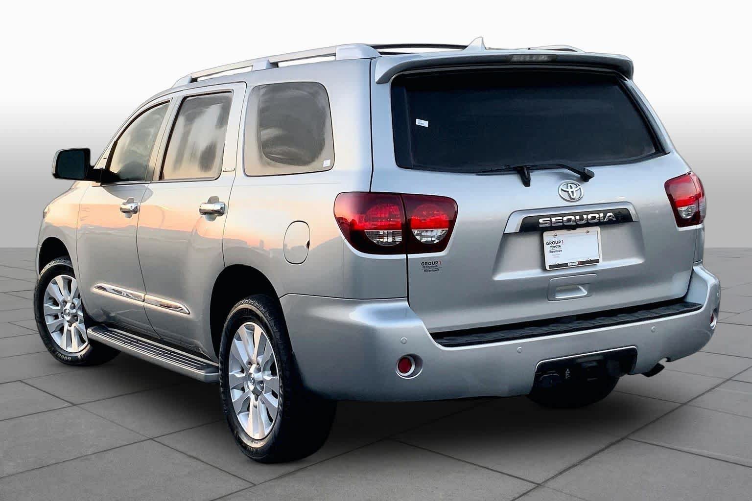 Used 2020 Toyota Sequoia Platinum RWD image 11