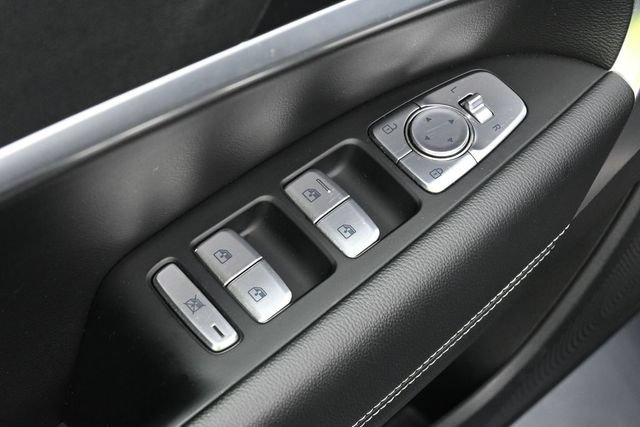 Used 2025 Genesis G70 2.5T AWD/4WD image 14
