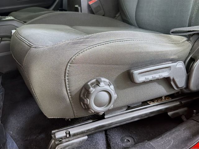 Used 2018 Jeep Wrangler Unlimited Sahara w/ Uconnect 4C Nav & Sound Group image 21