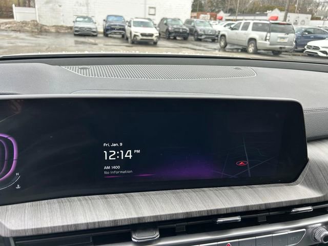 Used 2024 Kia Telluride EX w/ EX Captain's Chair Package image 17