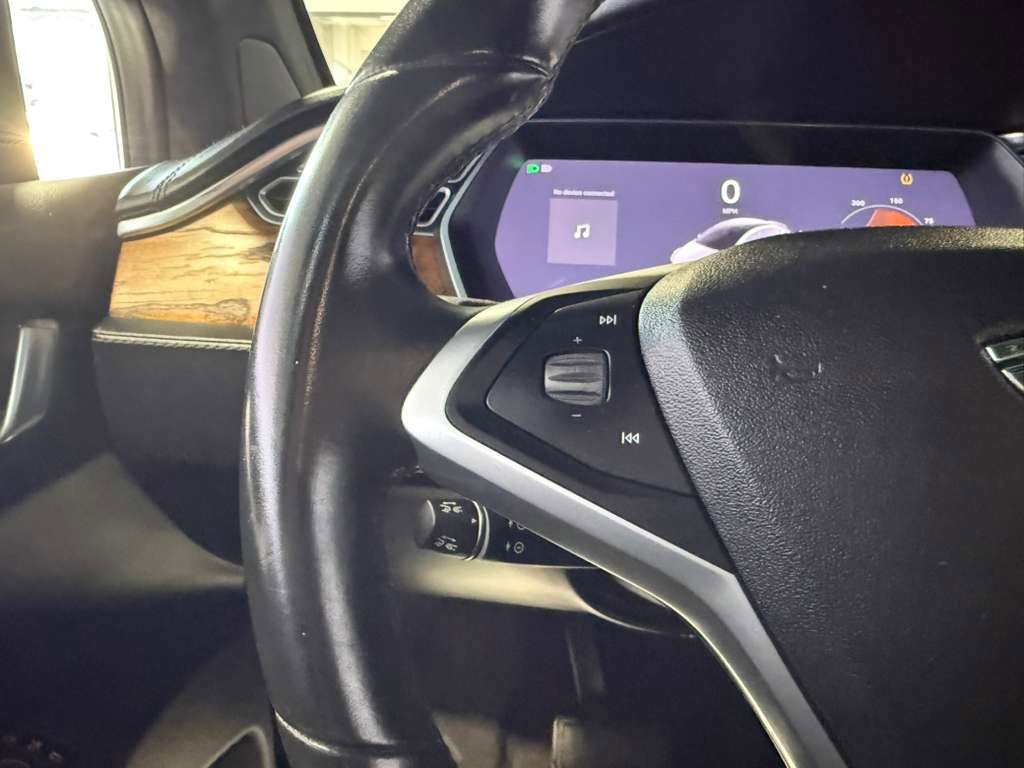 Used 2017 Tesla Model X 100D image 17