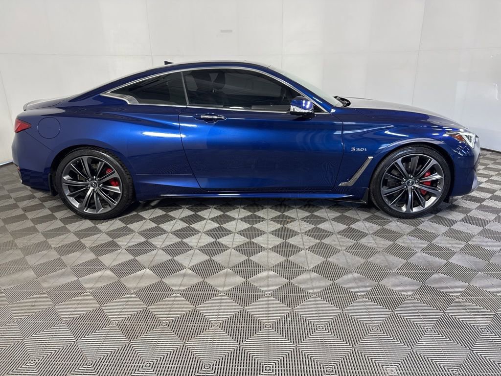 Used 2018 INFINITI Q60 Red Sport 400 w/ Sensory Package 3.0T Sport AWD/4WD image 12