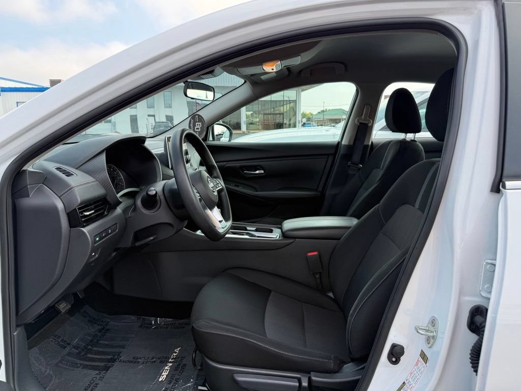 Used 2025 Nissan Sentra SV FWD image 12