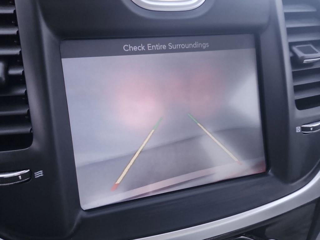 Used 2016 Chrysler 300 Limited w/ Driver Convenience Group AWD/4WD image 17