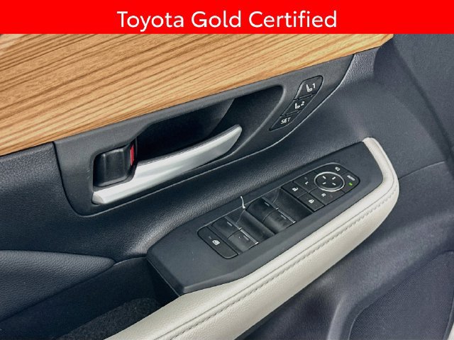 Certified 2024 Toyota Grand Highlander AWD image 19
