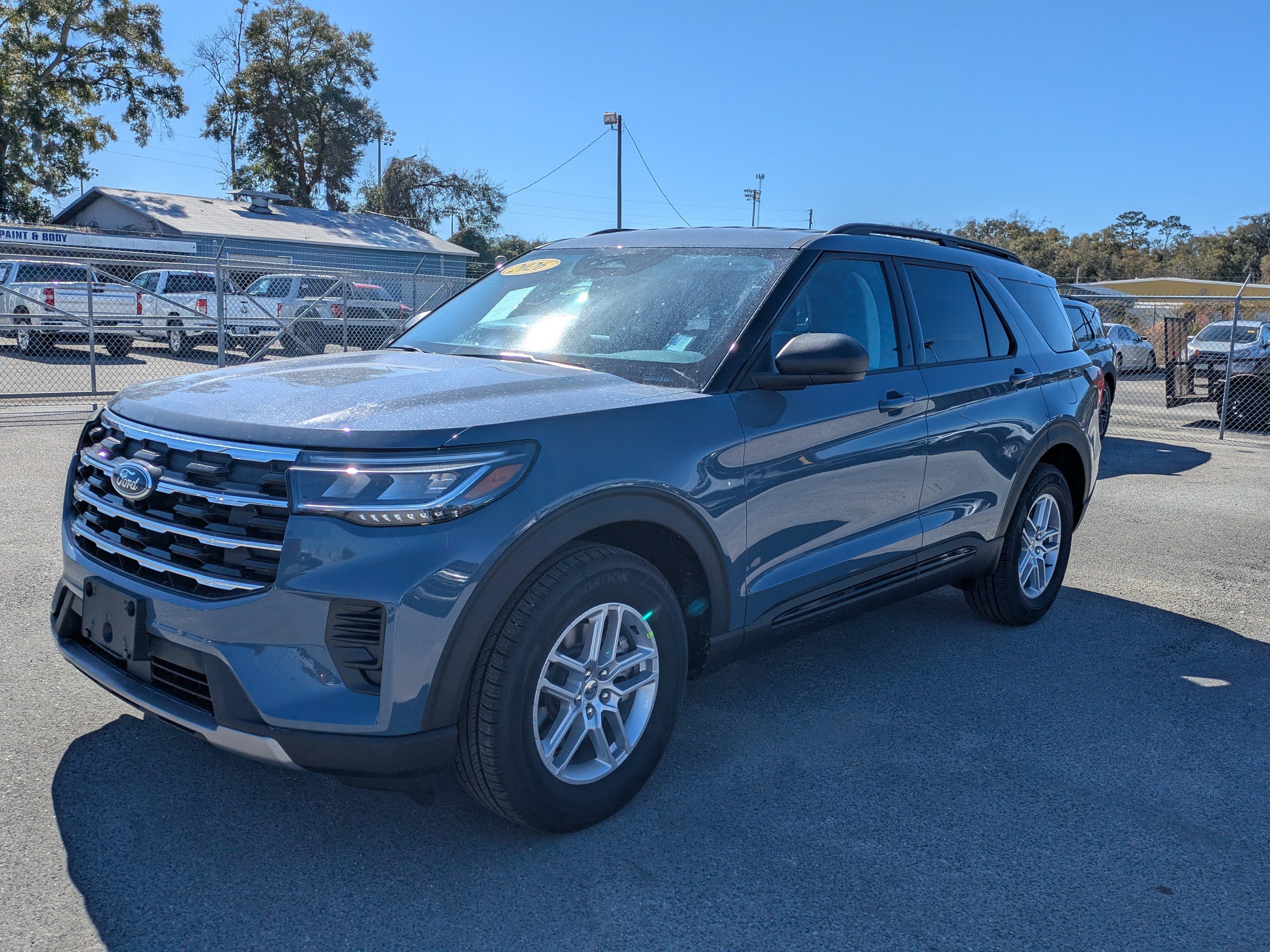 New 2026 Ford Explorer Active RWD image 7