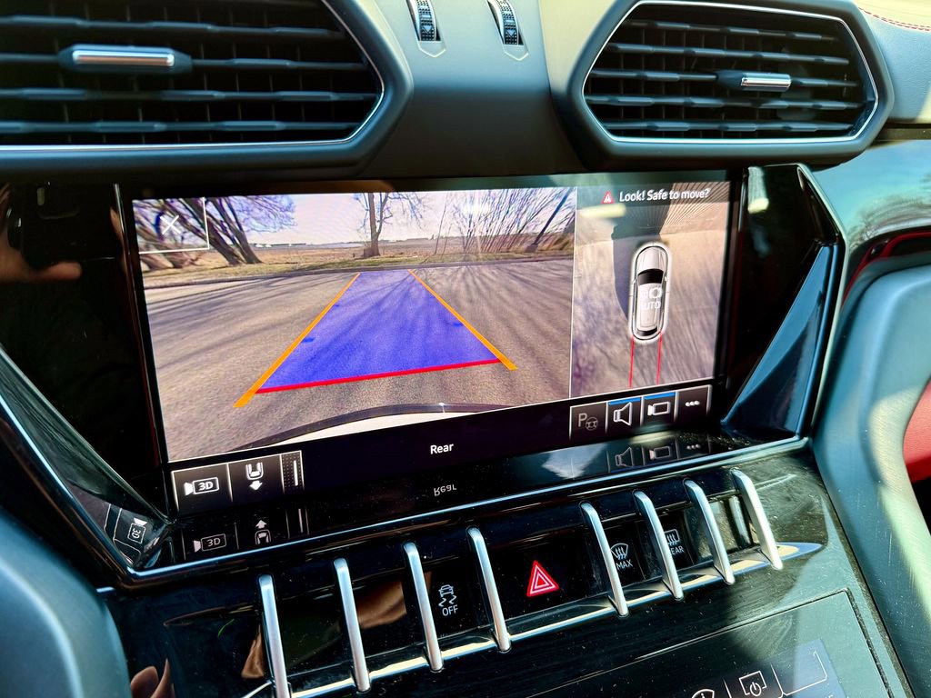 Used 2021 Lamborghini Urus image 35