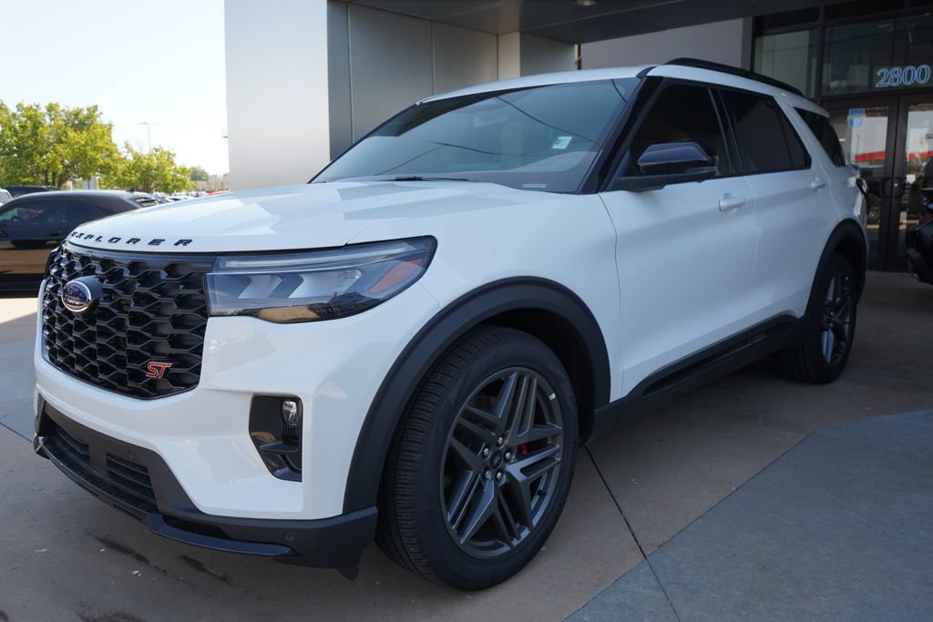 New 2026 Ford Explorer ST w/ Sun And Sound Package