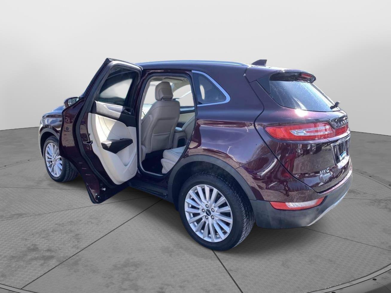 Used 2019 Lincoln MKC Premiere image 37