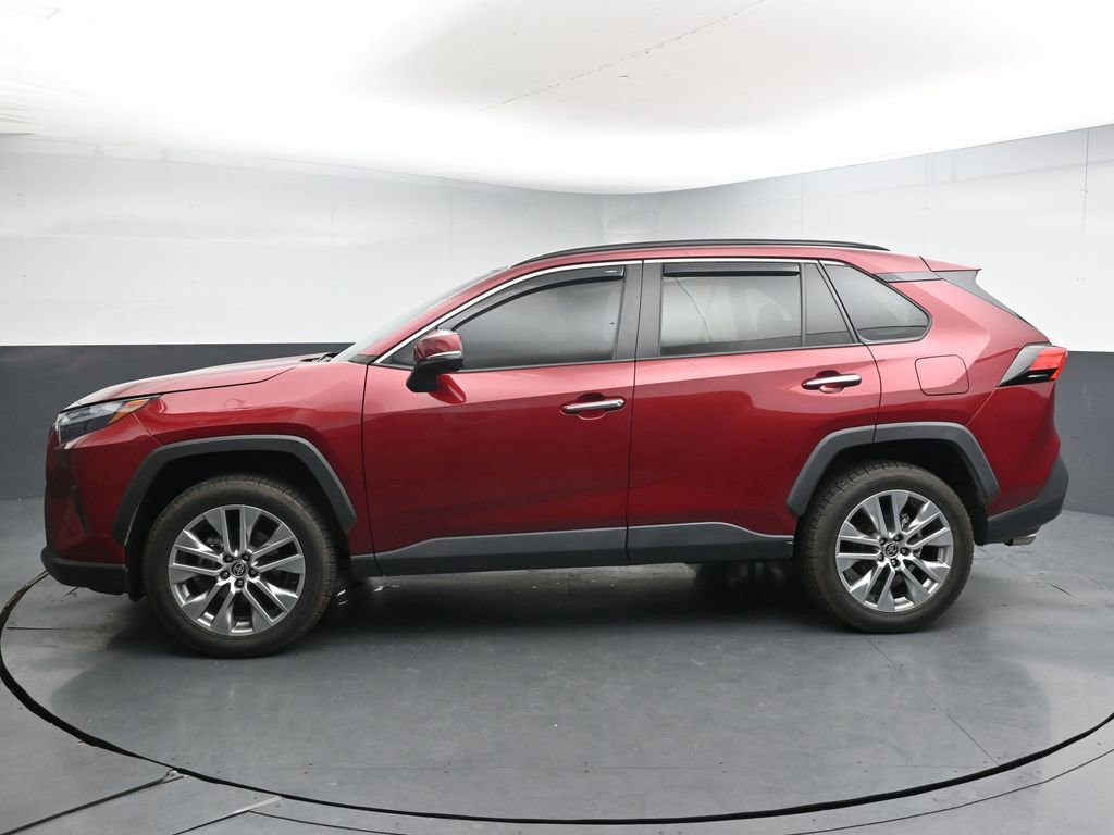 Used 2022 Toyota RAV4 Limited FWD image 5