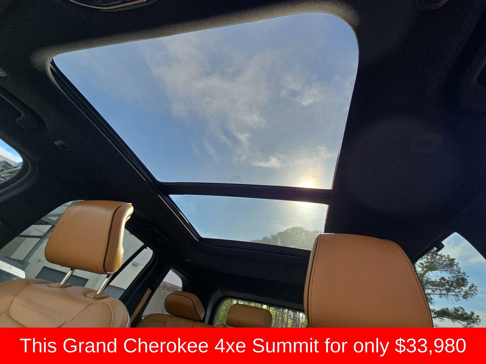 Used 2022 Jeep Grand Cherokee Summit w/ Advanced Protech Group IV AWD/4WD image 38