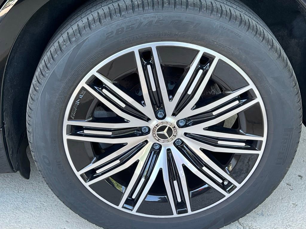 Used 2023 Mercedes-Benz EQS 580 4MATIC SUV w/ Exclusive Trim Package image 32