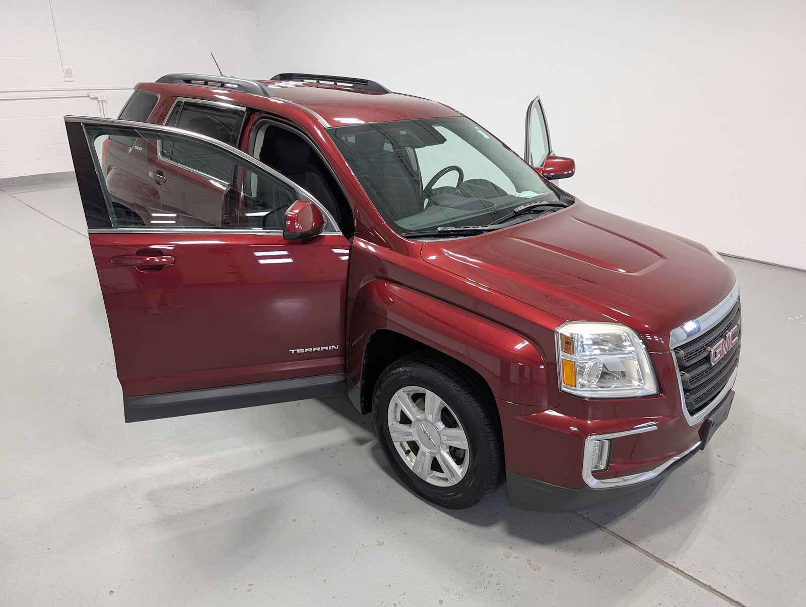 Used 2016 GMC Terrain SLE w/ Driver Alert Package I AWD/4WD image 16