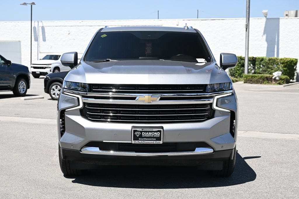 Used 2024 Chevrolet Suburban LT AWD/4WD image 2