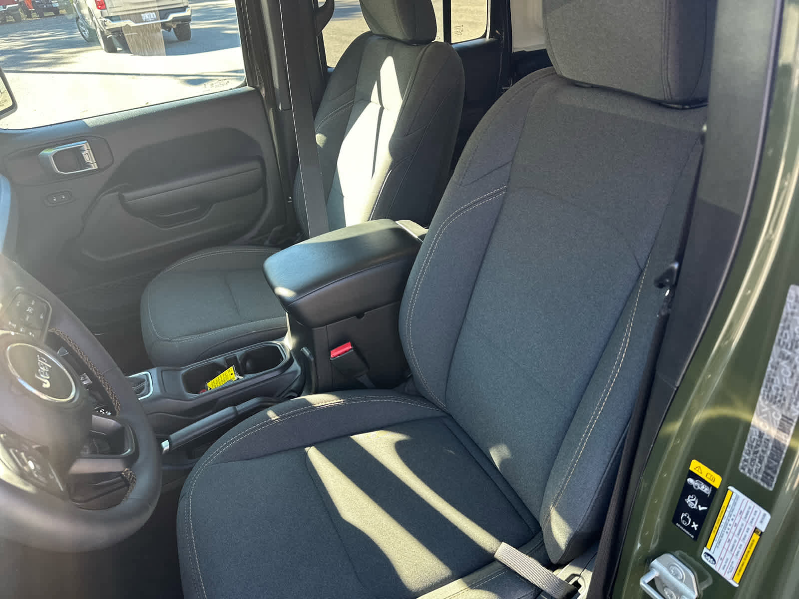 Used 2024 Jeep Wrangler Sport S w/ Convenience Group AWD/4WD image 21